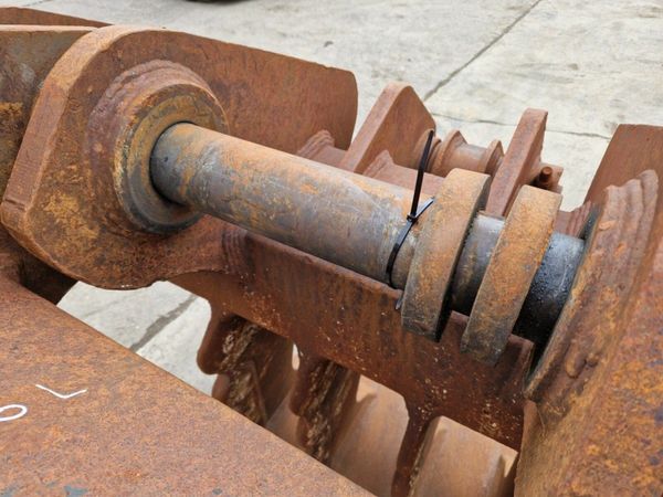 ** MANUAL CONCRETE PULVERISER ....90mm PINS ** 377218308