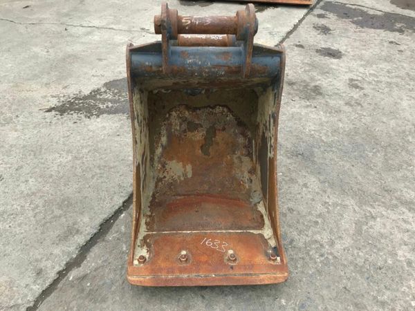 *** 24"  DIGGING BUCKET........60mm PINS ....1633 377218319