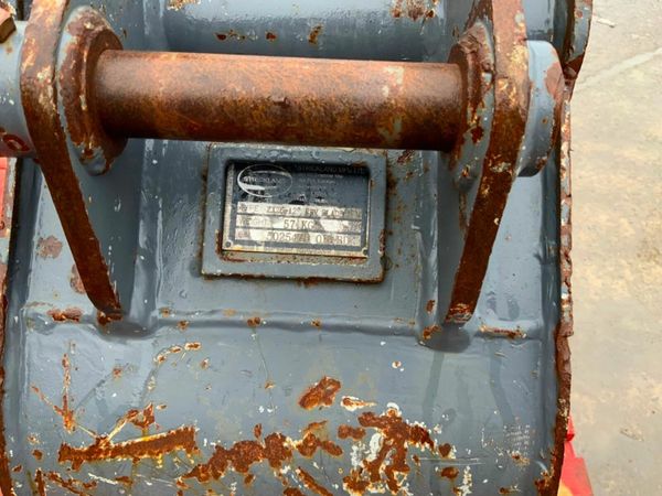 12" STRICKLAND BUCKET......35mm PINS..........1354 377218440