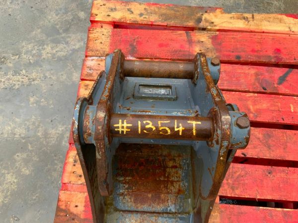 12" STRICKLAND BUCKET......35mm PINS..........1354 377218443