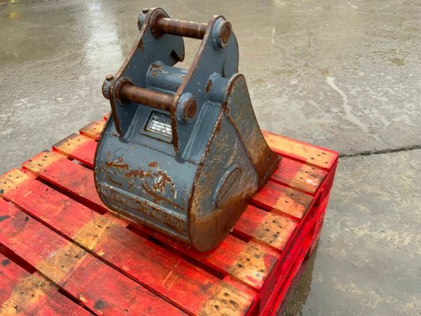 12" STRICKLAND BUCKET......35mm PINS..........1354 377218446