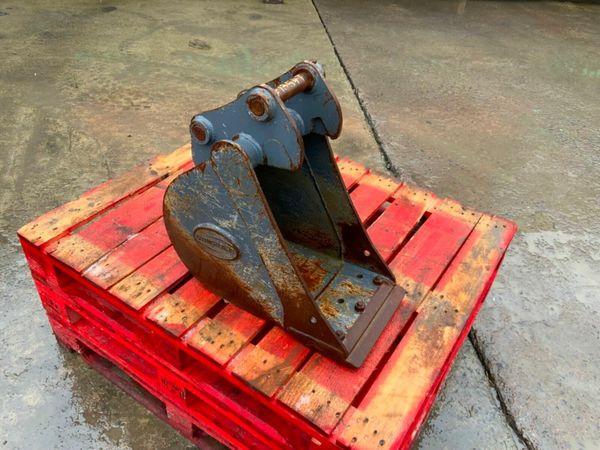 12" STRICKLAND BUCKET......35mm PINS..........1354 377218448