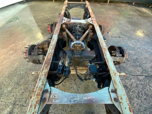 Volvo FM TWIN WHEEL TAG AXLE PARTS SPARES. 377218465