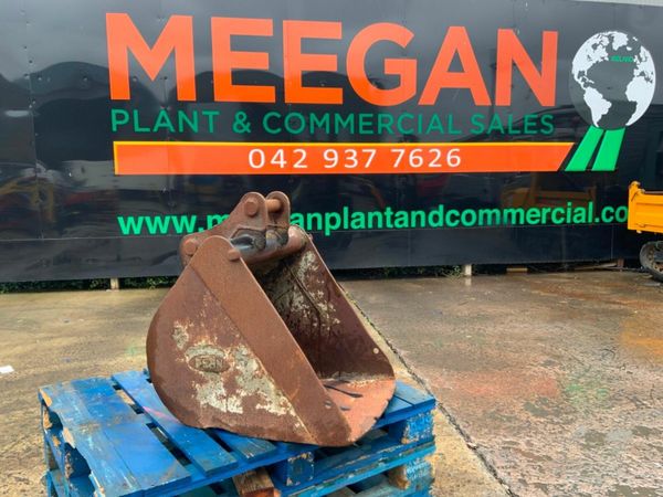 24" DIGGING BUCKET....50mm PINS......197w. 377218476