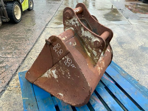 24" DIGGING BUCKET....50mm PINS......197w. 377218485