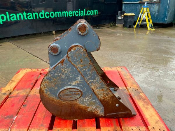 12" STRICKLAND BUCKET......35mm PINS..........1354 377218437