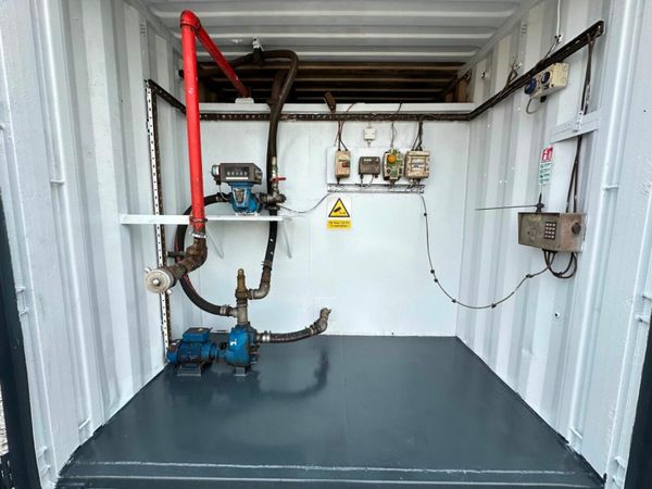 40,000 LITRE FUEL BOWSER CONTAINER....984 377218517