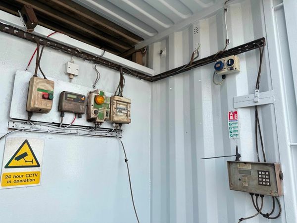 40,000 LITRE FUEL BOWSER CONTAINER....984 377218519