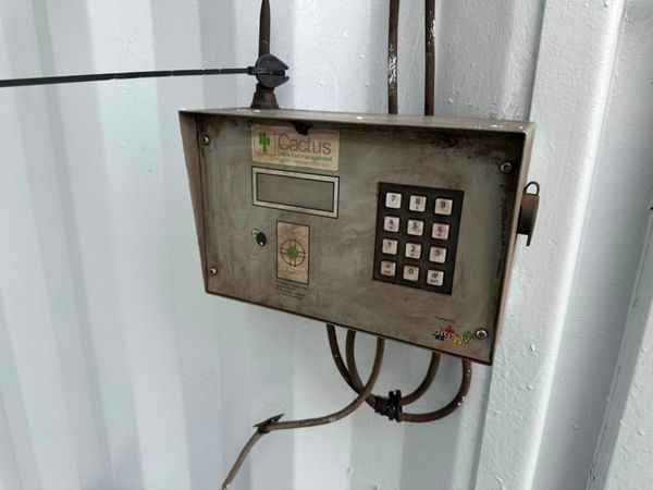 40,000 LITRE FUEL BOWSER CONTAINER....984 377218520