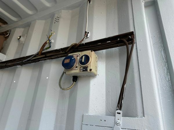 40,000 LITRE FUEL BOWSER CONTAINER....984 377218521