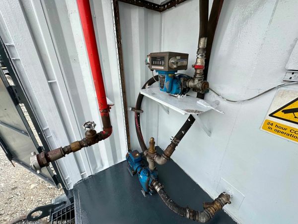 40,000 LITRE FUEL BOWSER CONTAINER....984 377218524