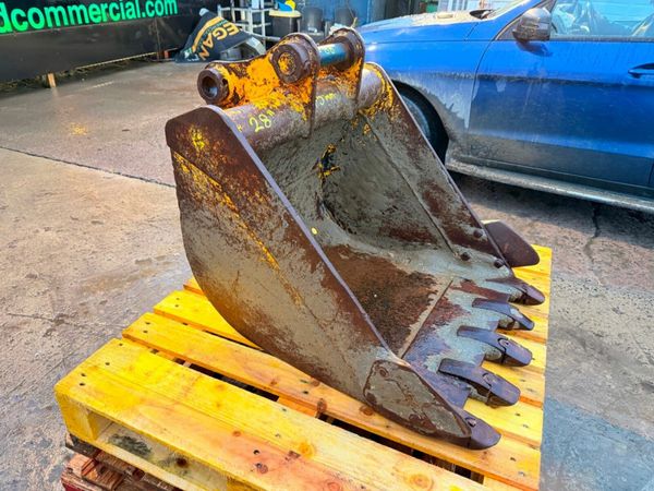 28" DIGGING BUCKET ...45MM PINS....88S 377218863