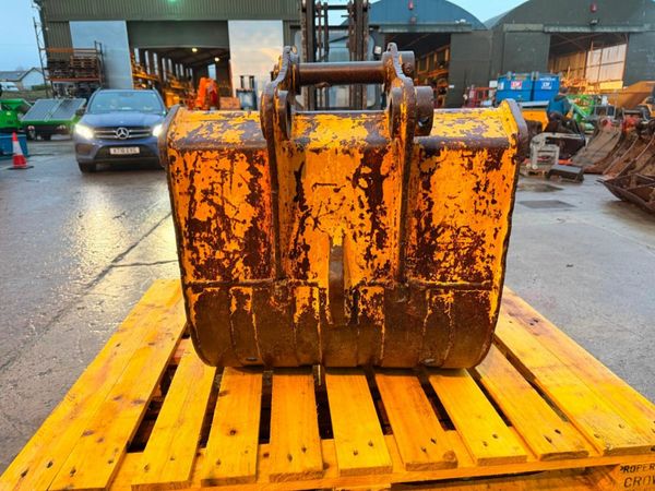 28" DIGGING BUCKET ...45MM PINS....88S 377218869