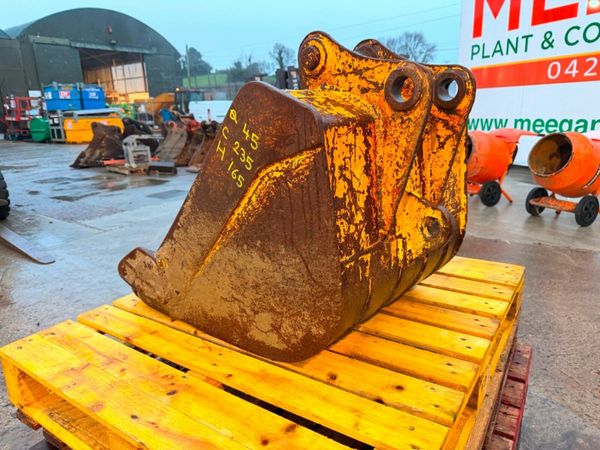 28" DIGGING BUCKET ...45MM PINS....88S 377218872