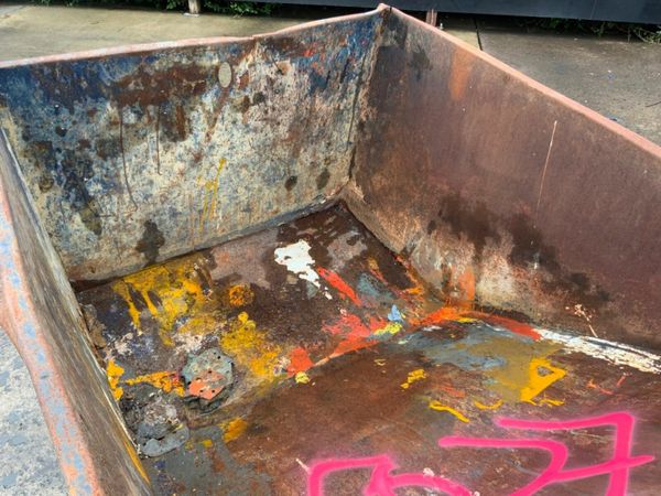 CONQUIP BUILDERS RUBBLE TIPPING SKIP.....5037. 377218832