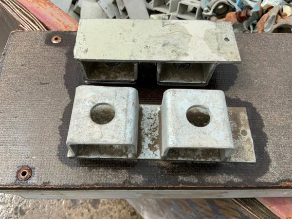 GALVANISED SCAFFOLDING  BRACKETS & CLAMPS. 377218985