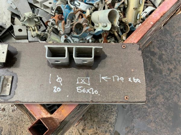 GALVANISED SCAFFOLDING  BRACKETS & CLAMPS. 377218991