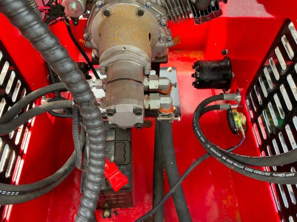 UNUSED TRACKED SKID STEER MINI LOADER....1516. 377218929