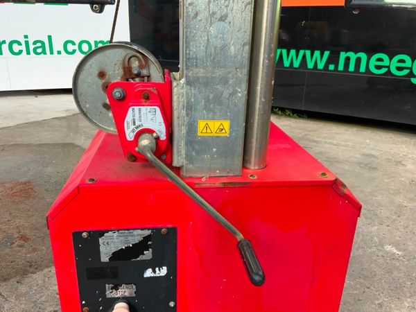 2014 MT1 COMPACT LIGHT TOWER...1259 hrs...799t... 377219043