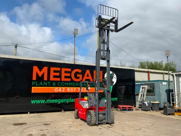 NEW 3.5 Ton FORKLIFT  fork positioners  3 stage 377219001