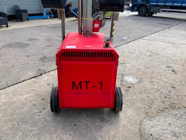 2014 MT1 COMPACT LIGHT TOWER...1259 hrs...799t... 377219037
