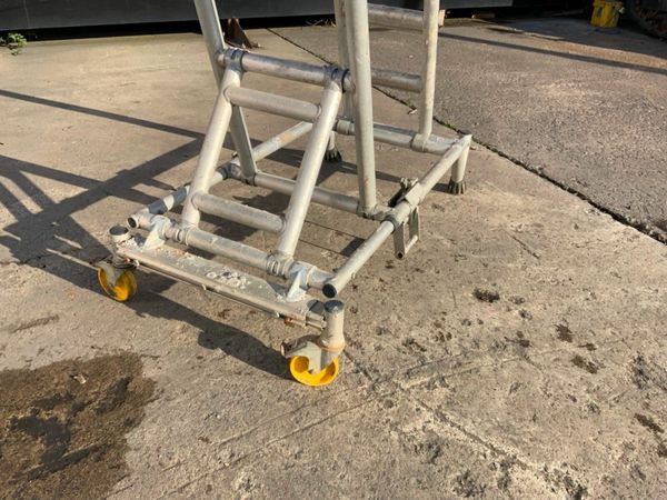 POP UP ALUMINIUM ACCESS PLATFORM.....1218. 377219252