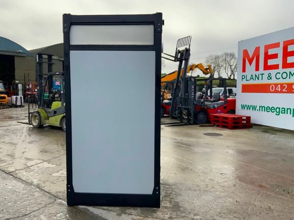 UNUSED SINGLE PORTABLE TOILET CABINET....1036 377219286