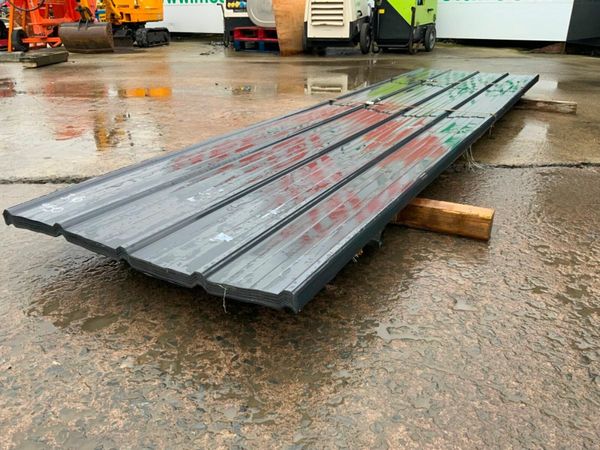UNUSED 12ft ROOF SHEETING / CLADDING.......7466 377219229