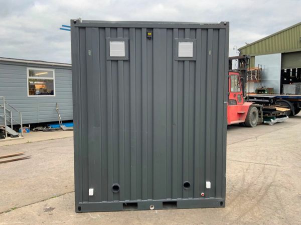 UNUSED DOUBLE CUBICLE TOILET POD.......1045m. 377219377