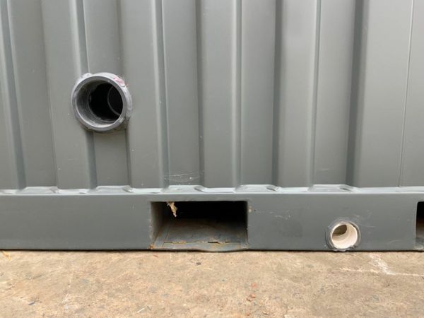 UNUSED DOUBLE CUBICLE TOILET POD.......1045m. 377219380