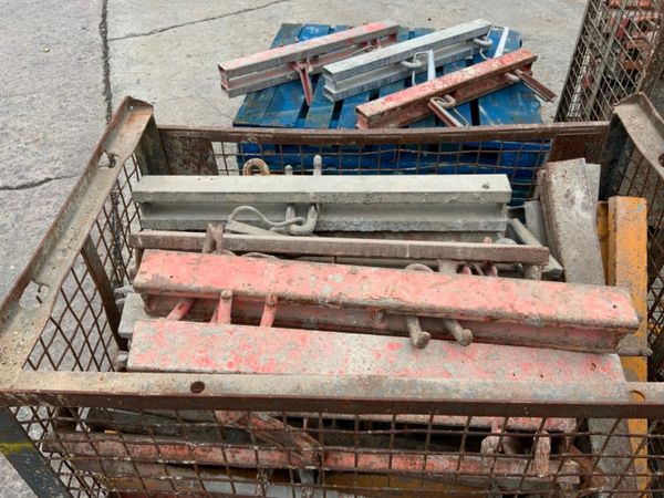 PERI SHUTTERING PANS / FORMWORK WALERS. 377219492