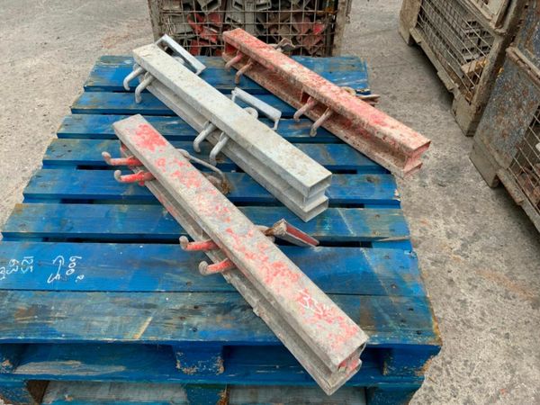 PERI SHUTTERING PANS / FORMWORK WALERS. 377219495