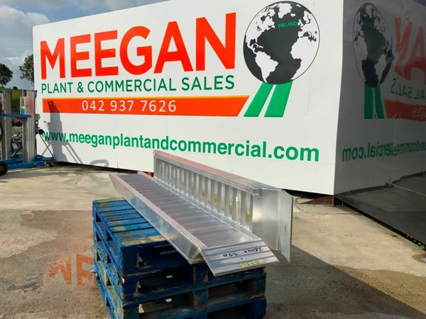 2.5mts ALUMINIUM LOADING RAMPS....6 TONNE...3755.. 377219412