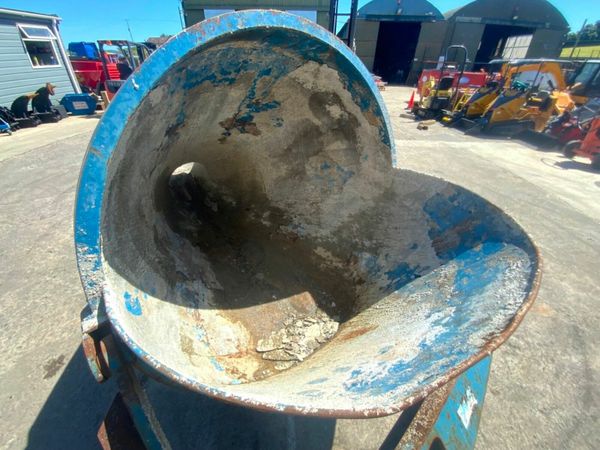 1500lts CONQUIP CONEFLOW CONCRETE SKIP...1370. 377219577