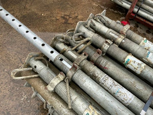 HEAVY GAUGE GALVANISED ACROW PROPS.....91c. 377219532