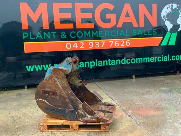 30" EUROFAB BUCKET........65mm PINS.............14 377219670