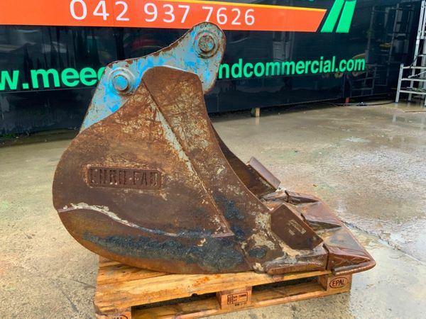 30" EUROFAB BUCKET........65mm PINS.............14 377219676