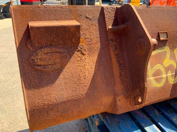 88" MANITOU TELEPORTER BUCKET.......630w. 377219610