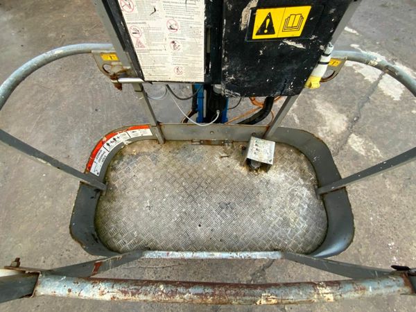 13 NIFTY HR15  CHERRY PICKER BOOM LIFT....539. 377219636