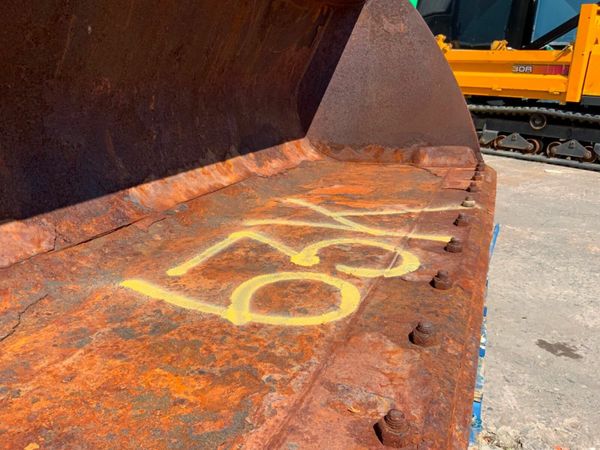 90" RHINOX MANITOU LOADER BUCKET......63k. 377219788