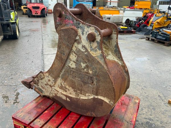 18" EUROFAB BUCKET...65mm PINS........0337. 377219725