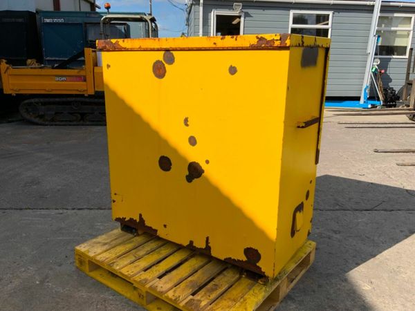 WORKSHOP TOOL STORAGE CHEST......3938 377219820