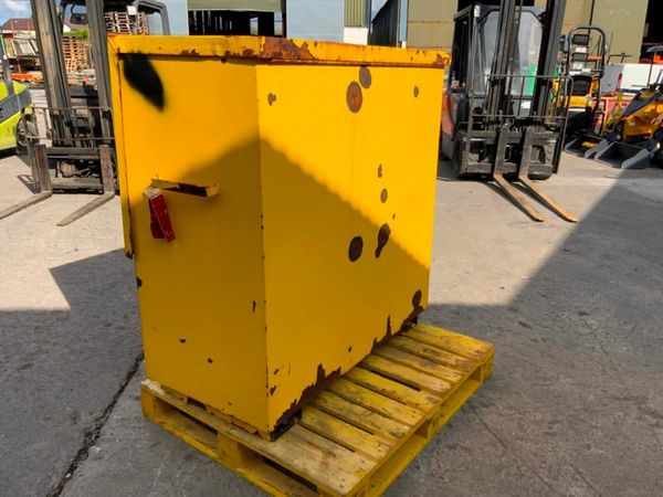 WORKSHOP TOOL STORAGE CHEST......3938 377219821