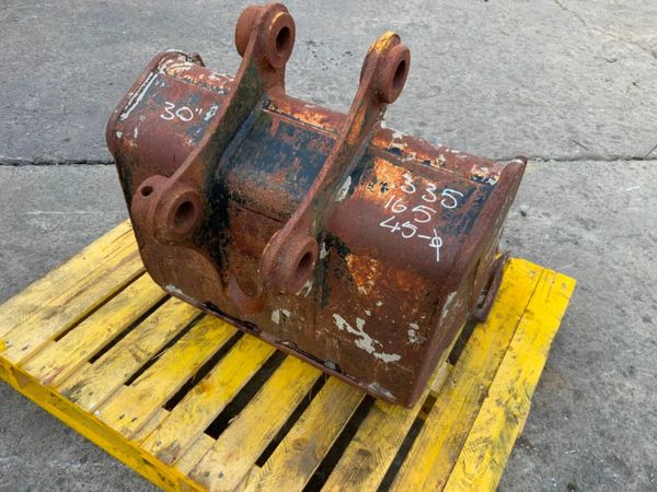30" DIGGING BUCKET....45mm PINS........1707. 377219961