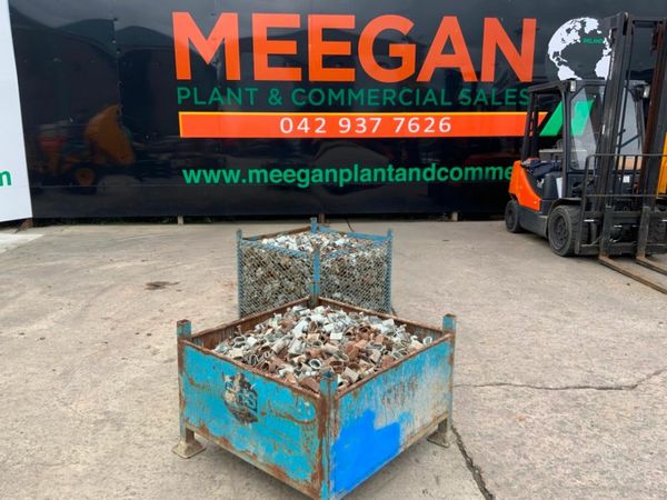 GALVANISED UNIVERSAL BEAM / SCAFFOLDING COUPLERS. 377219996