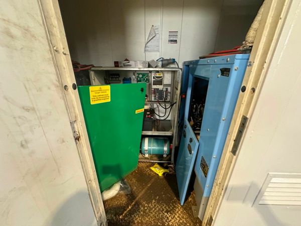 24 x 9 welfare unit  office toilet , canteen + 10 377220041