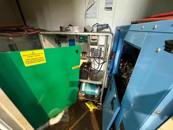 24 x 9 welfare unit  office toilet , canteen + 10 377220042