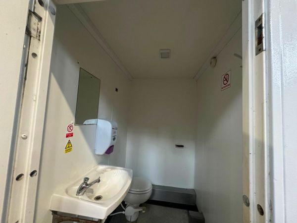 24 x 9 welfare unit  office toilet , canteen + 10 377220047