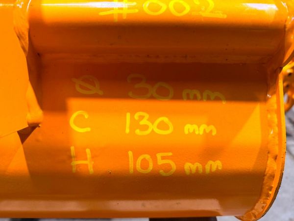 24" DIGGING BUCKET 30MM.....002 377220097