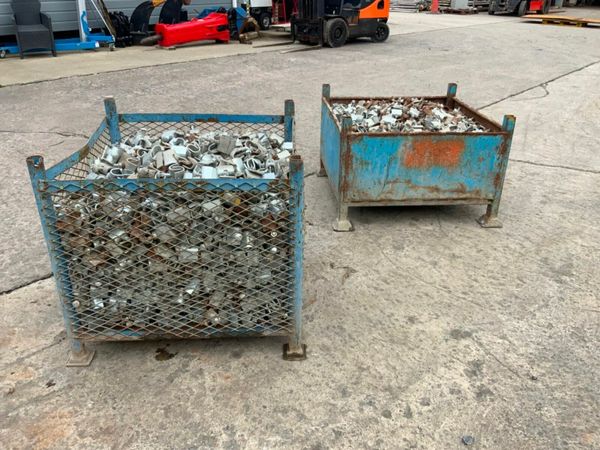 GALVANISED UNIVERSAL BEAM / SCAFFOLDING COUPLERS. 377220002